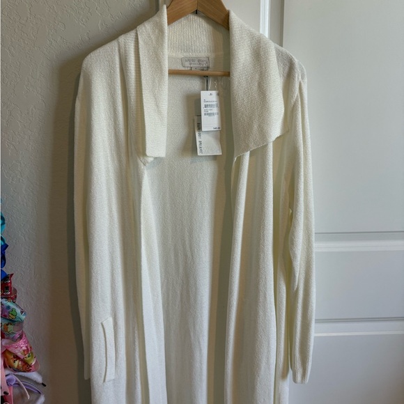 Brand New Barefoot Dreams Cardigan - Picture 2 of 4